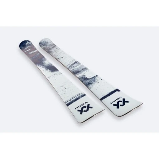 VOLKL Skis REVOLT 95 4 VOLKL Skis REVOLT 95 -Bull Skis Magasin volkl revolt 95 skis 2023